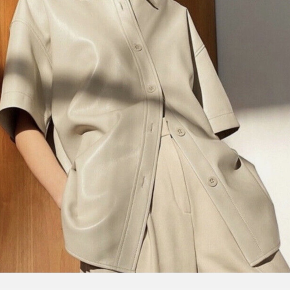 Aritzia Babaton  Vegan Leather Button Down Shirt Jacket Size XS NWOTS